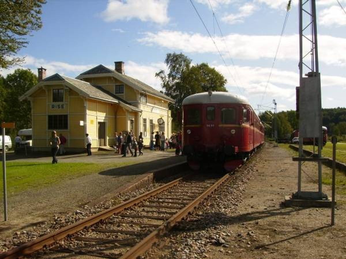 Utflukt til Simonstad med togstopp på Rise stasjon
