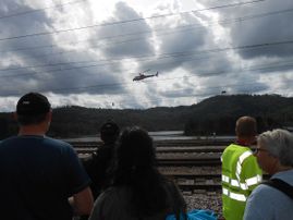 Helikopteret kom før toget.