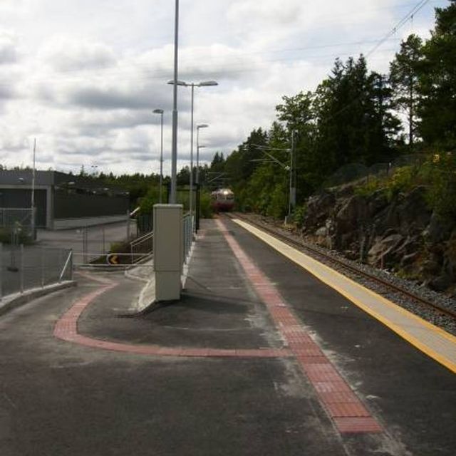 Fra nye Stoa holdeplass rett før åpningen i 2008