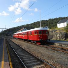 Toget til Simonstad står i spor 1.