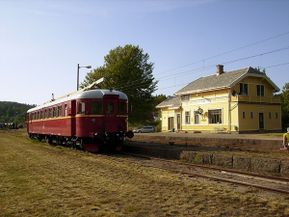 ·RISE åpnet 1908 for NSB, 10,19 km fra Arendal, betjent til 1983