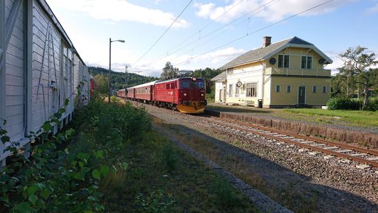EL13 med Ståltoget på Rise.
