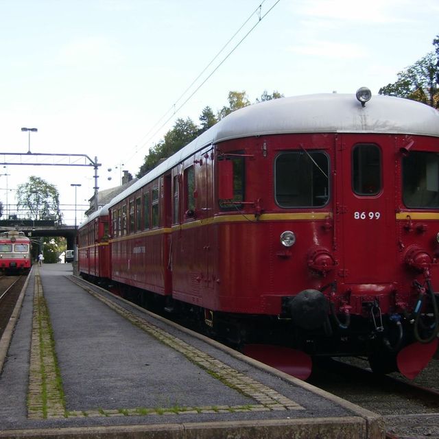 Togsettet vårt venter på det gamle sovevognssporet