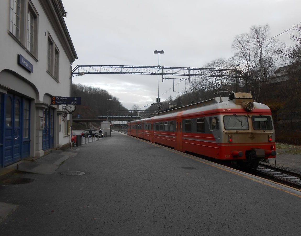 Arendal stasjon